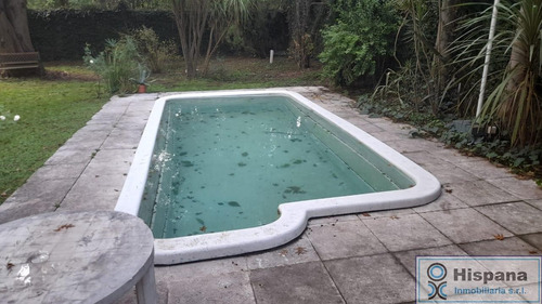 Líndísima Casa En Venta En Del Viso, Barrio Los Jazmines, Sobre Calle Arata