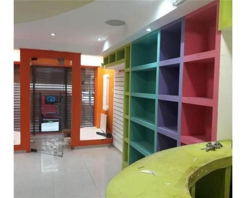 Imagen 4 de 10 de Locales A La Calle - Venta