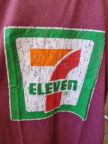 Polera 7 Eleven Talla M Asiática (s Local)