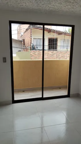 Casa En Venta En Niquia Parte Media. Cod V12670