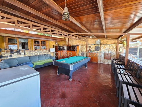 Casa En Venta Con Excelente Distribución Ubicada En El Marques 25-17855