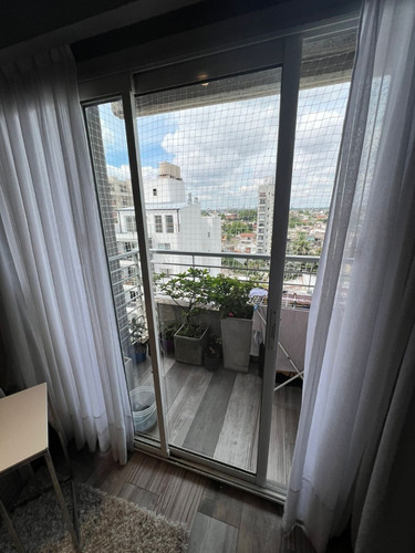 Imagen 4 de 12 de Hermoso Departamento De 2 Ambientes En Centro De Caseros!!! Con Cochera Cubierta!! Escucha Oferta!!