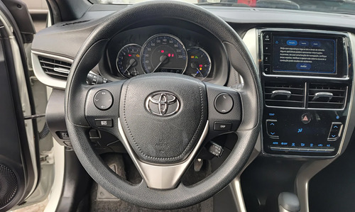 Toyota Yaris 1.3 16V FLEX XL PLUS TECH MULTIDRIVE