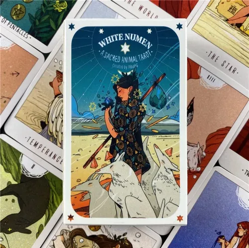 White Numen Sacred Animal Tarot By Albarg Reimpresión Stock