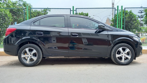 Auto Sin Prenda Vehicular De Uso Particular Con Soat Vigente