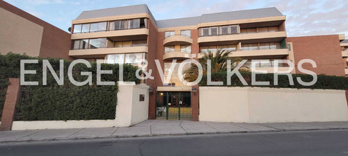 Venta De Moderno Departamento Con Excelente Ubicación
