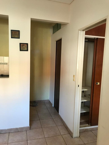 Imagen 8 de 13 de Ph , 2 Ambientes Al Frente Con Entrada Independiente Sin Exp