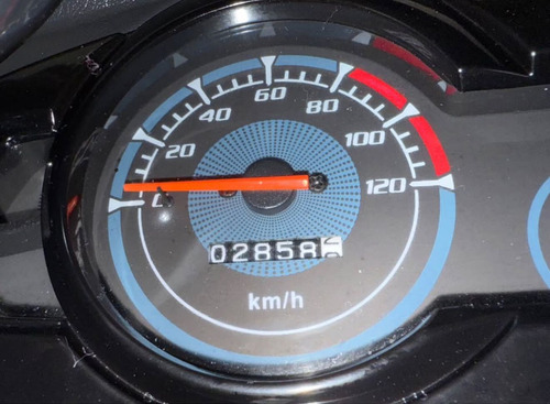 Moto Lifan 2021 (2858 Kms) Incluye Casco, Cadena Y Cobertor