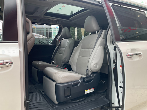 Toyota Sienna 3.5 Limited At