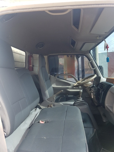 Imagen 7 de 12 de Toyota Dina