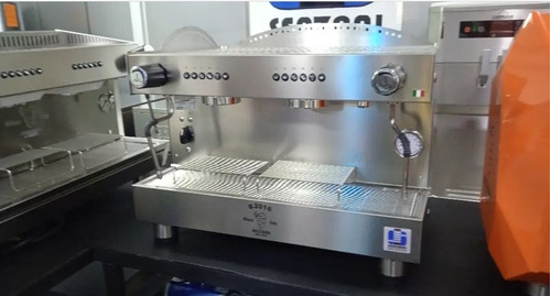 Máquina De Café Marca Bezzera Modelo Woody 