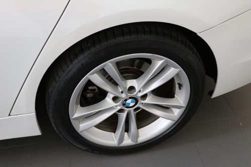 Imagen 6 de 12 de Bmw Serie 3 2.0 320i Sedan Executive