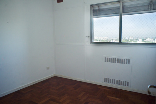 Excelente Tres Ambientes A La Venta En Parque Patricios