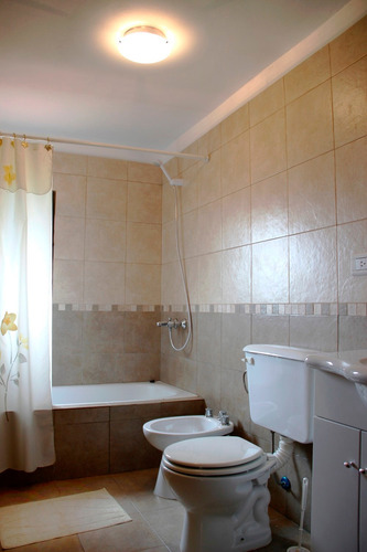 Chalet Alakush En Alquiler Para 6 Personas. Reservá Hoy - Promo Inv. Merlo, S. Luis, Country Chumamaya . Seguridad Las 24 Hs. Vista A Las Sierras Y Valle De Conlara. Amplio Parque Con Piscina.