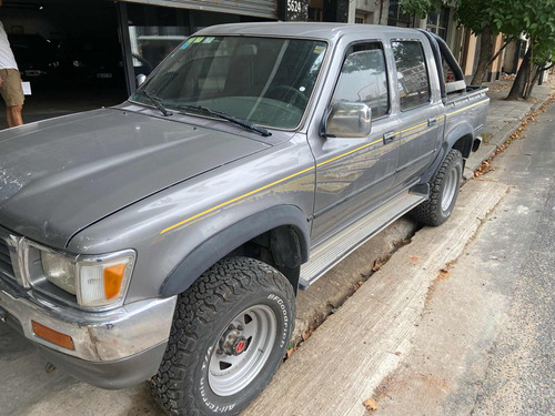 Toyota Hilux 2.8 D/cab 4x4 D Sr5