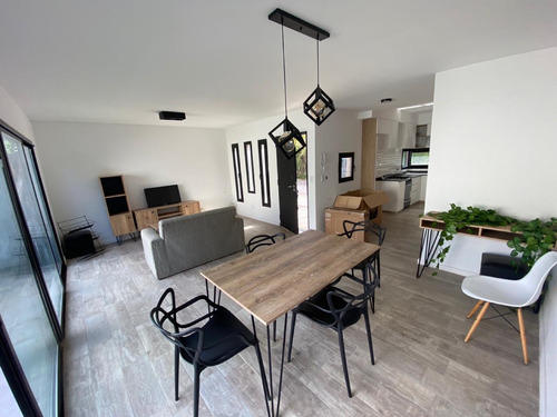 Venta Casa Condominio De 2 Dormitorios A Estrenar En Rosario- Fisherton