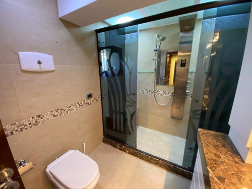 Imagen 13 de 14 de Venta: Casa De 5 Dormitorios, En Amplio Padrón En Carrasco