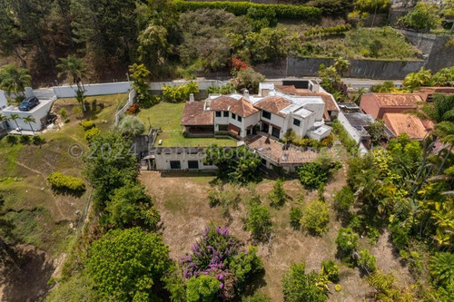 Casa En Venta 730 Mtrs2 ,con Vista. Calle Cerrada! La Lagunita Country Club Mls #24-25099 Francis Zeppieri