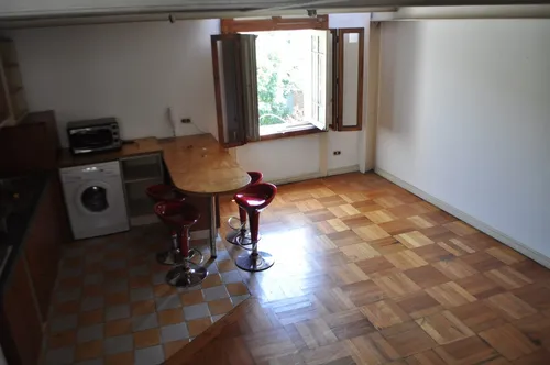 Loft En Compañia Con Maipu, Edificio Antiguo Remodelado