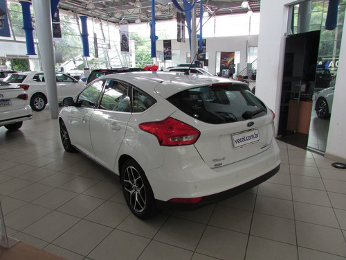 Ford Focus Hatch 2.0 16v 4p Titanium Flex