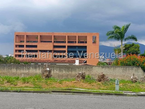 Ana Torres. Terreno En Venta 258843 En Sorocaima