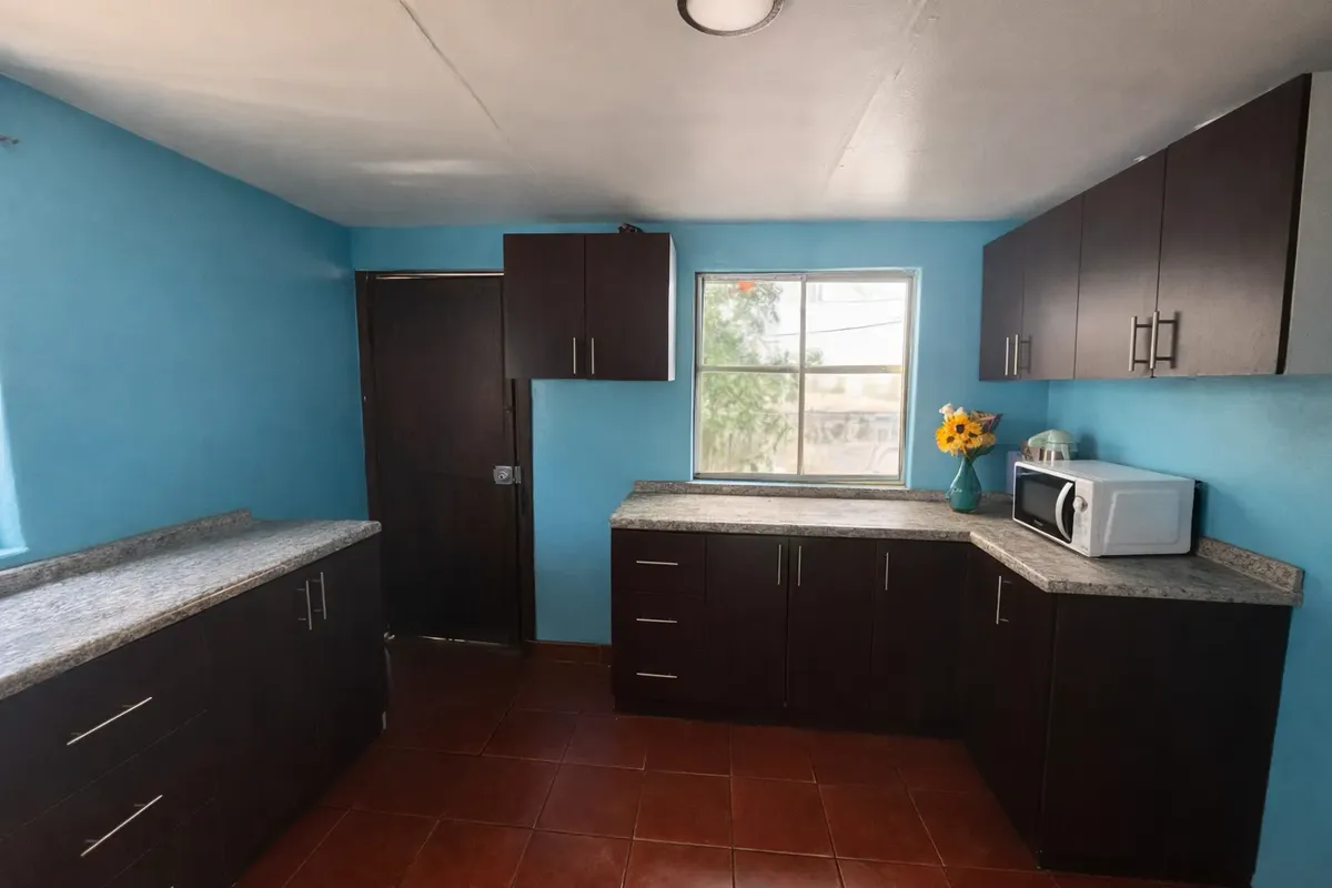 Imagen 2 de 13 de Casa 2 Pisos Concon Centro + Un Departamento (sin Termianar)
