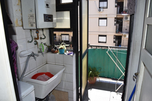 Departamento De 4 Ambientes, Amplio Y Luminoso