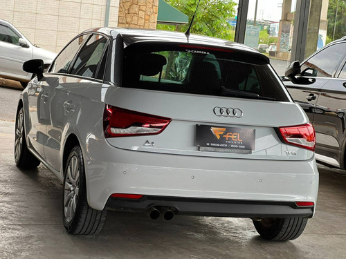 Imagem 4 de 9 de Audi A1 1.4 Tfsi Sportback Attraction 16v 122cv Gasolina 4p