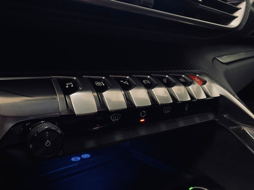 Imagen 8 de 12 de Peugeot 5008 Allure 1.6 Thp