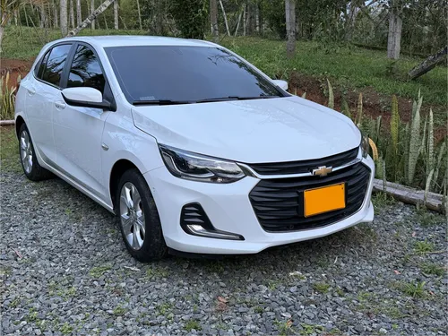 Chevrolet Onix 1.0T Premier Hatch At