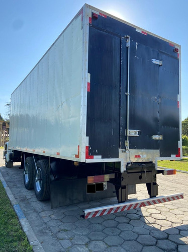 Imagem 2 de 15 de Mb 1620 6x2 2003 Com Bau Frigorif, Gancheiro