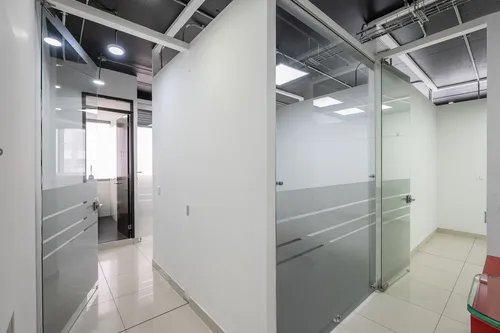 Oficina En Arriendo/venta En Chico Norte. Cod A1094083