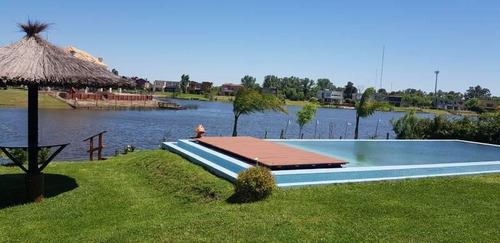 Imagen 15 de 30 de Bajo De Precio! Casa Al Lago En Venta En San Benito - Villa Nueva