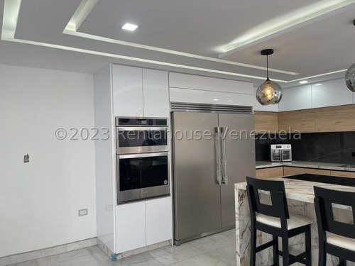 Casa En Venta Extraordinaria Villa A Estrenar Mp Con Hermosa Cocina Concepto Abierto, Pisos De Marmol, Decoración En Escayolad, Iluminacion Led. Colinas De Guataparo Valencia 24-33107