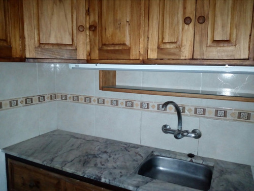 Imagen 1 de 10 de Vivienda 2 Dormitorios Con Cochera Y Parrillero Techado