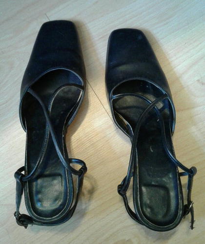 Zapatos De Cuero Negro Taco Bajo Punta Cuadrada Número 39