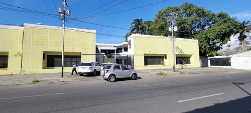 Imagen 7 de 7 de Se Alquila Edificio De 1400 Mts2 Zona Centro Oeste