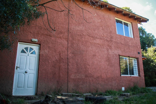 Imagen 18 de 26 de Casa + 2 Departamos En Venta Ubicado En Jardín Botánico, Bariloche, Patagonia
