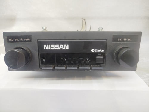 Autoestereo Clarion Radio Nissan 2 Canales (Usado)