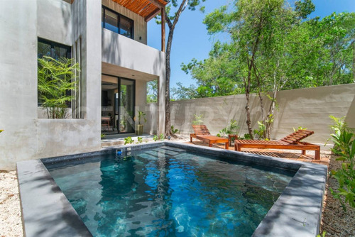 Villa En Venta Tulum De Tres Habitaciones Y Tres Baños Y Medio Ubicacion Ideal