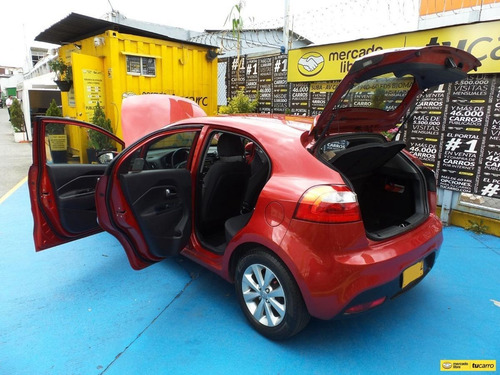 Imagen 10 de 25 de Kia Rio