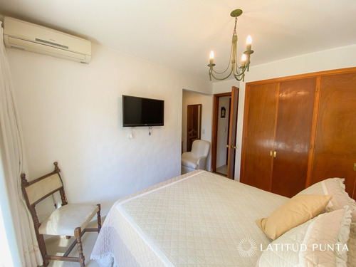 Casa En Cantegril- Ref: 1335