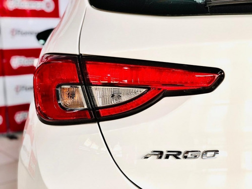 Imagem 10 de 11 de Fiat Argo Drive Com Multimídia - Florença Joinville