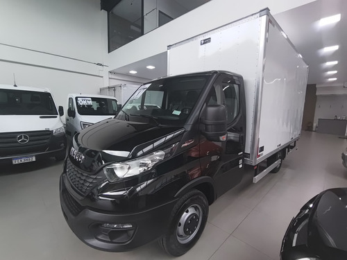 Iveco Daily Com Baú 2025