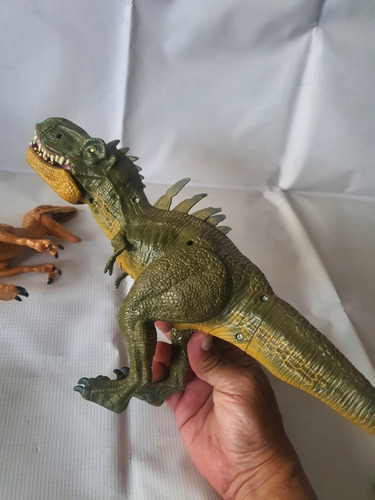Par De Dinosaurios Jurassic World 42 Y 26 Cm Hasbro Original (Usado)