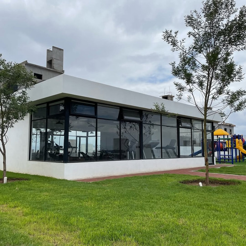 Casa Residencial En Un Fraccionamiento Muy Exclusivo A Solo 8 Min. De Plaza Explanada Y Zona Plateada