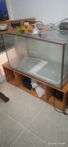 Vendo Acuario Grande De 160 Litros De Agua (Usado)