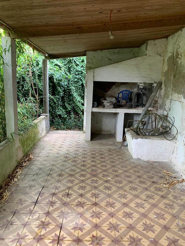 Casa En Venta - 2 Dormitorios 1 Baño 1 Cochera - 130mts2 - Mechita