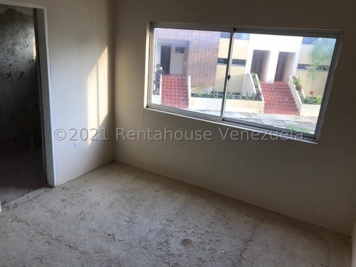 Imagen 11 de 14 de Eloisa Mejia Rentahouse Vende Townhouse En El Rincon Naguanagua 22-13614
