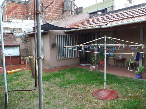Imagen 13 de 21 de Lote Propio - 10x24 - Multifamiliar - Contruidas 2 Viviendas - Garage Pasante